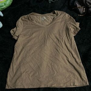 Women’s Time And Tru tan v-neck t-shirt.